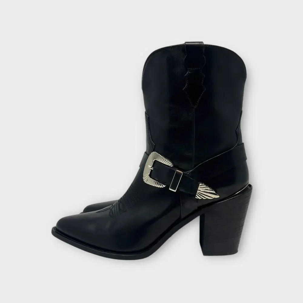 PARTLOW Charlotte Leather Buckle Western Booties In Nero Size 42